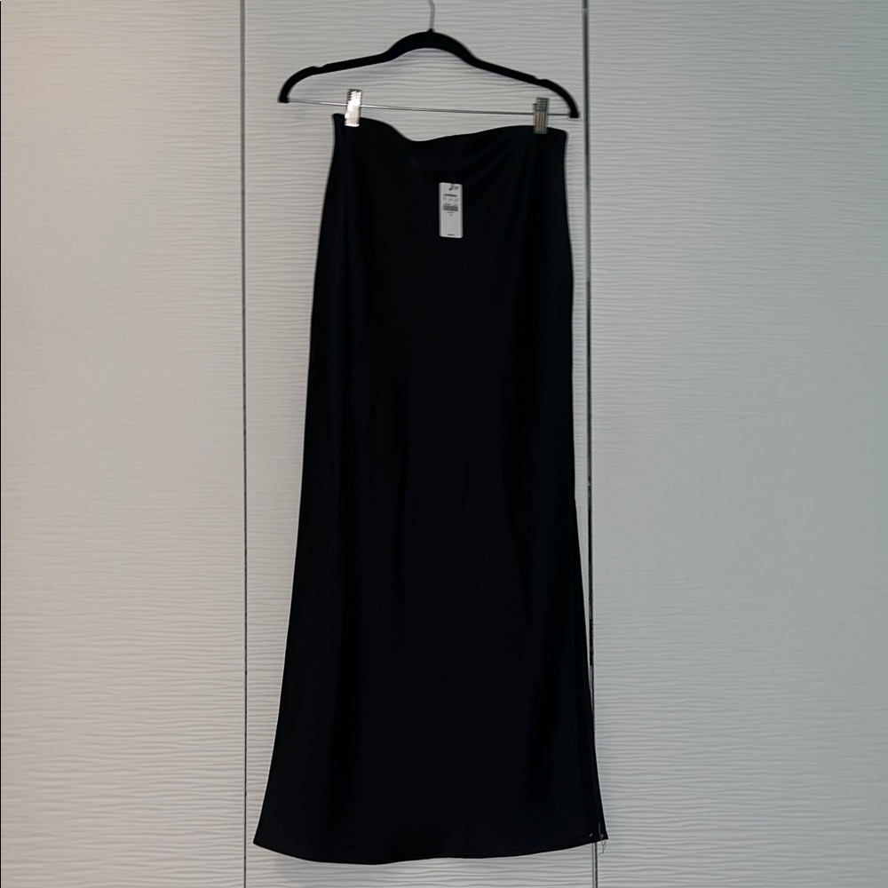 EXPRESS Elegant Black Maxi Skirt with slit on one side NWT